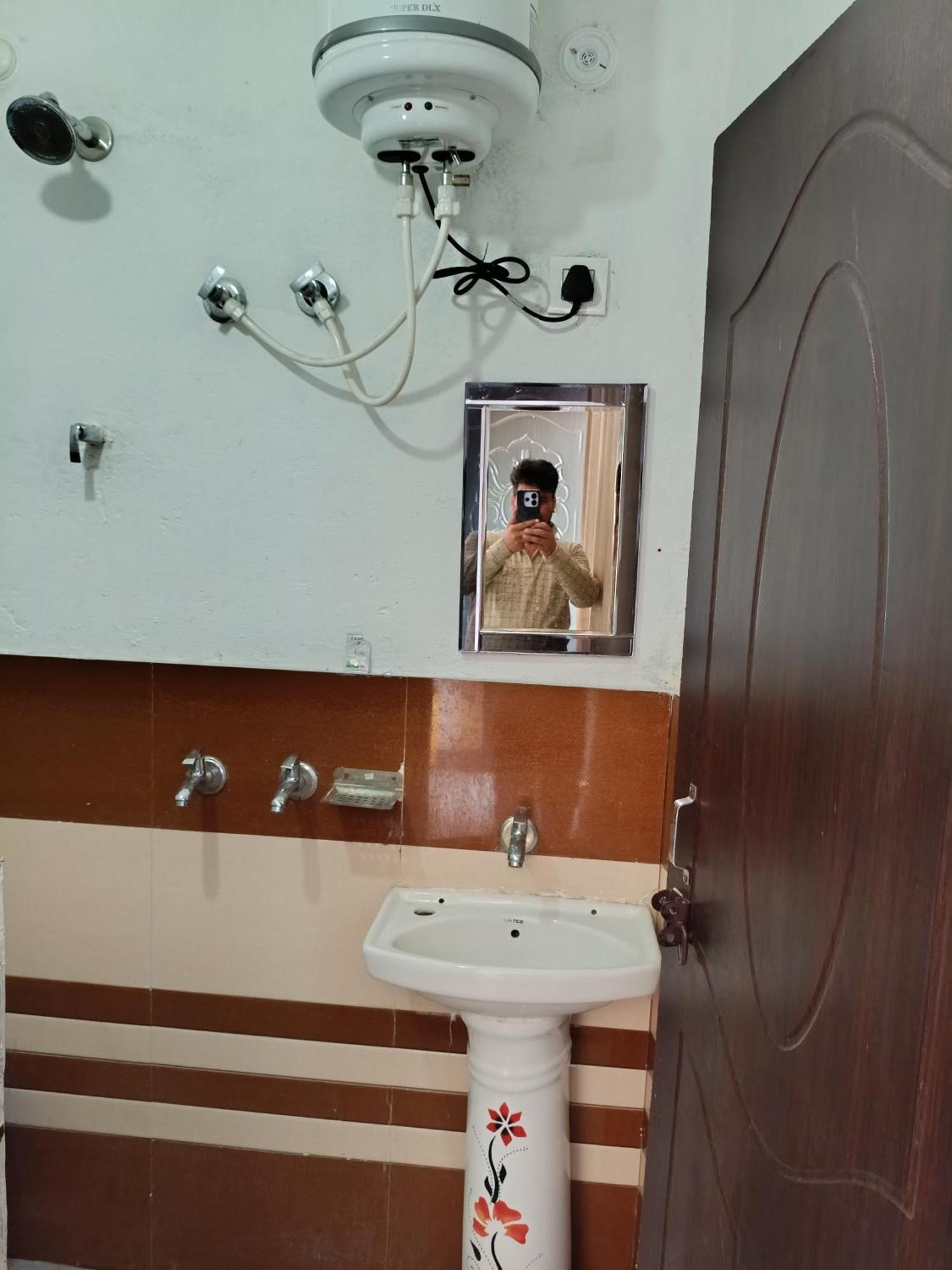 Mayur Homestay Ukhimath Buitenkant foto
