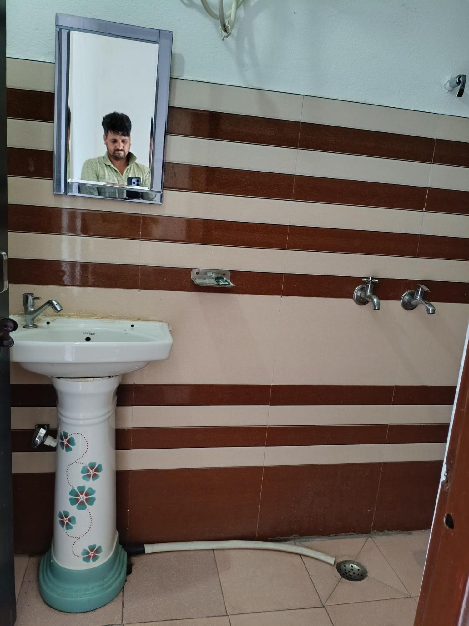 Mayur Homestay Ukhimath Buitenkant foto